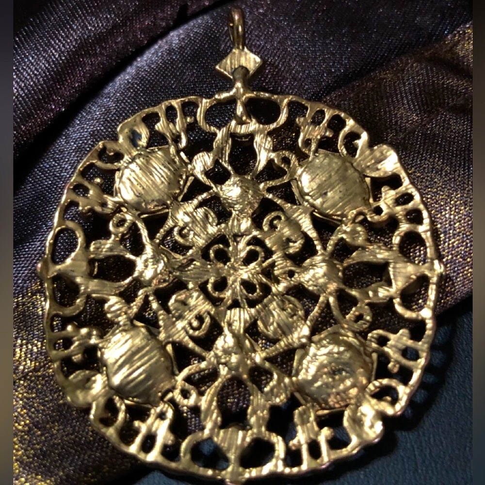 ESTATE SALE Gorgeous, 70 stone Unique Pendant🧡🤎 - Picture 6 of 6
